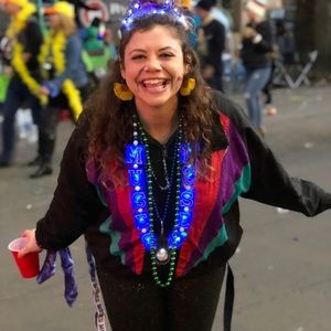 Meet your Posher, Maura